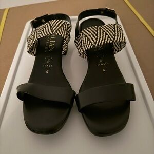 Liliana Black and Cream Women's Sandals